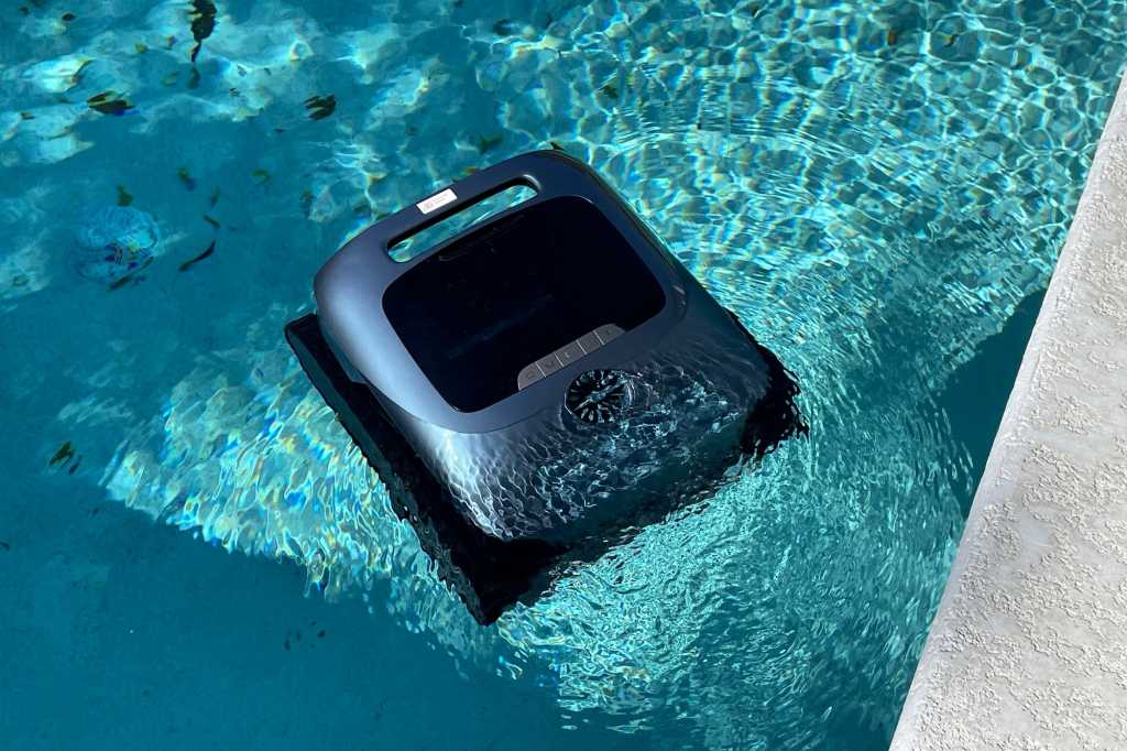 Beatbot AquaSense Pro nearing the side of a pool