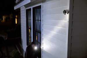 SimpliSafe to use AI to ID prowlers, call police before a break-in