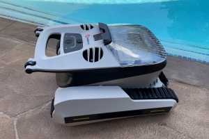 Seauto Shark robot pool cleaner review: Speedy dirt picker-upper