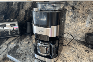 Atomi's Smart Coffee Maker with Grinder masters the basics